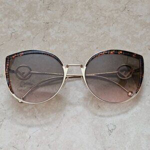 NWOT FENDI BUTTERFLY ITALY HAVANA GOLD CAT EYE METAL F LOGO OVERSIZED SUNGLASSES